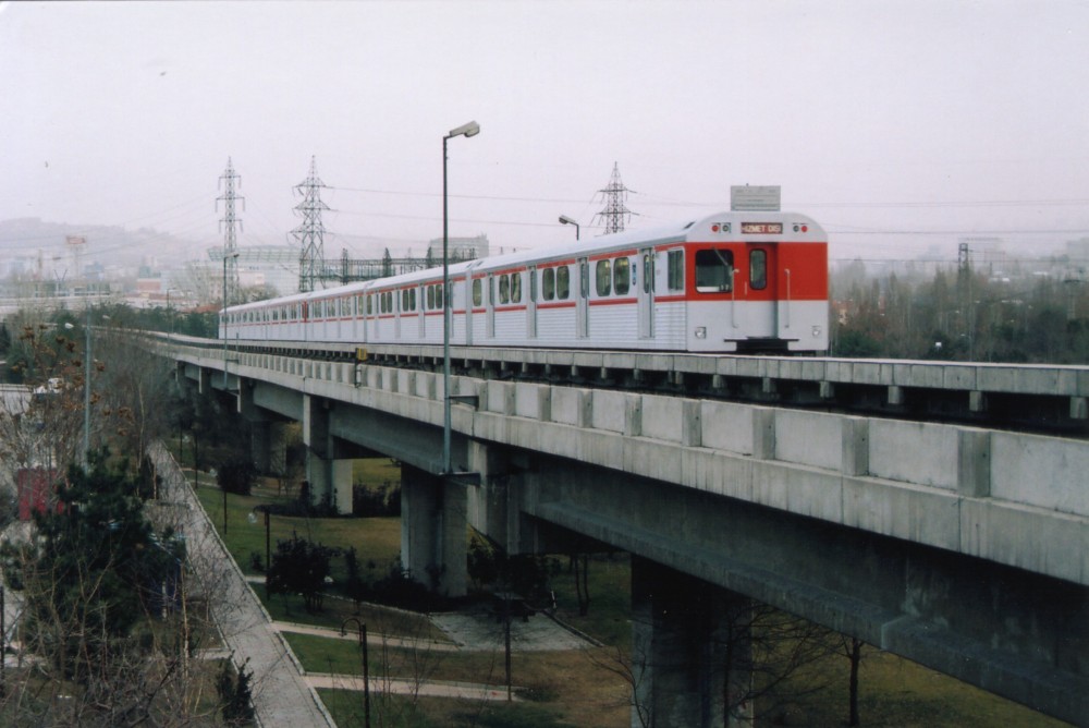 ankara_metro_2005_07.jpg