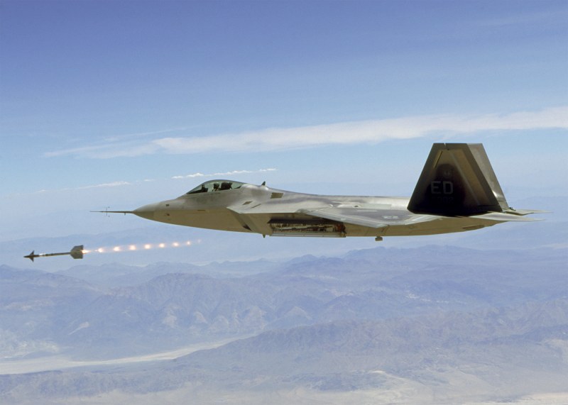 F-22launch2_300.jpg