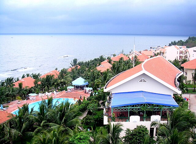 640px-Phu_quoc_hotel_2.jpg