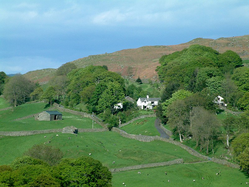 800px-Lake_District_near_Torver.jpg