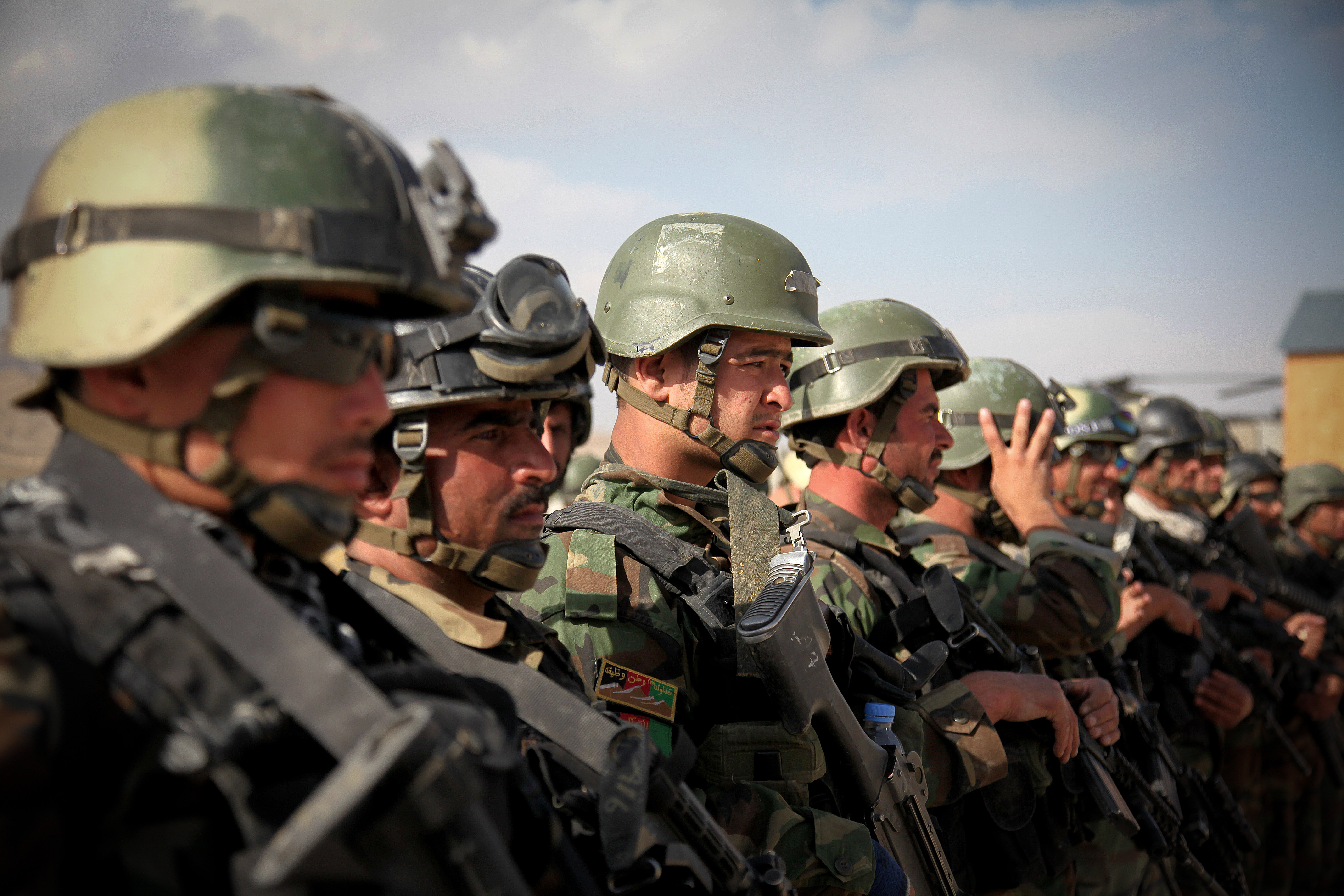 Afghan_commandos_in_line.jpg