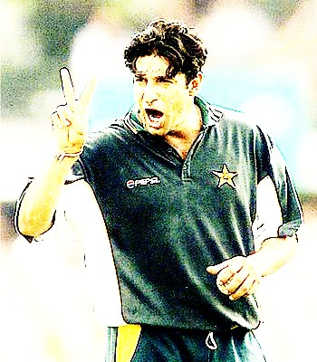 Wasim_Akram_Roaring_by_zaidikhlas.jpg