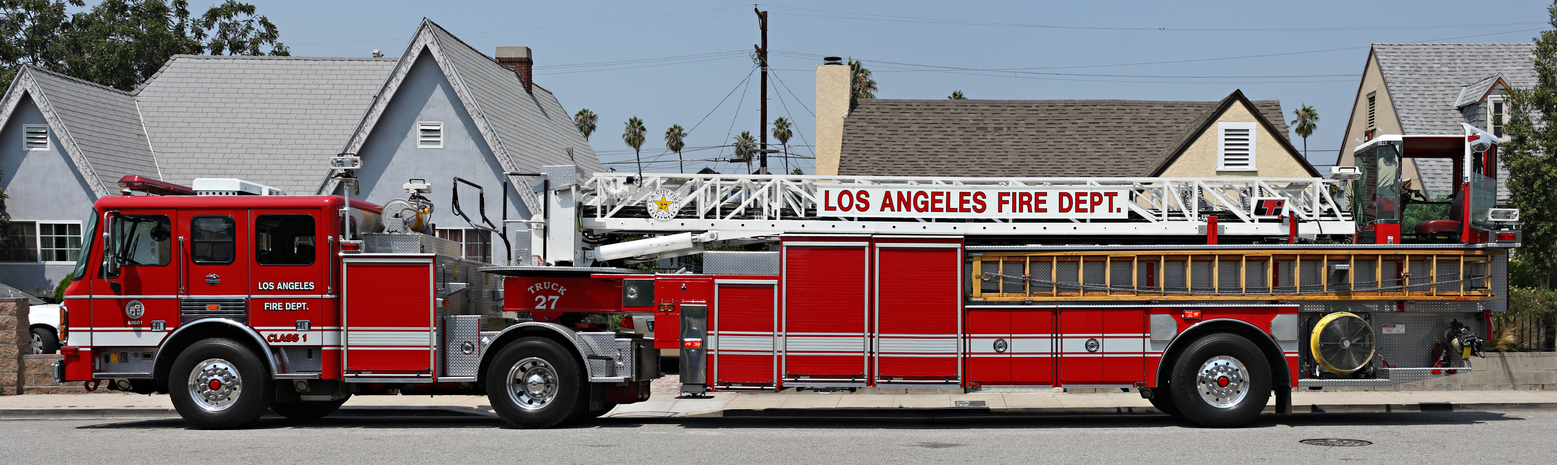 Lafd_ladder_truck.jpg