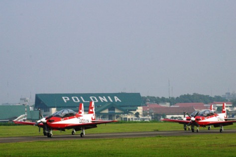 bandara-polonia.jpg