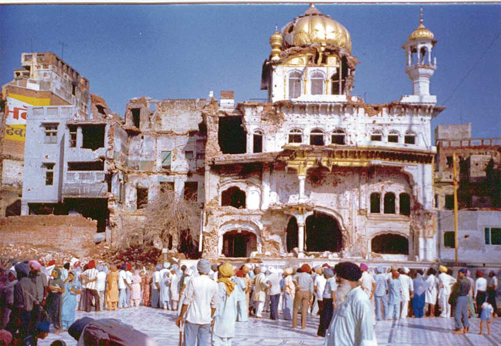 akal-takht-1984.jpg