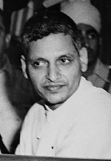 220px-Nathuram_godse.jpg