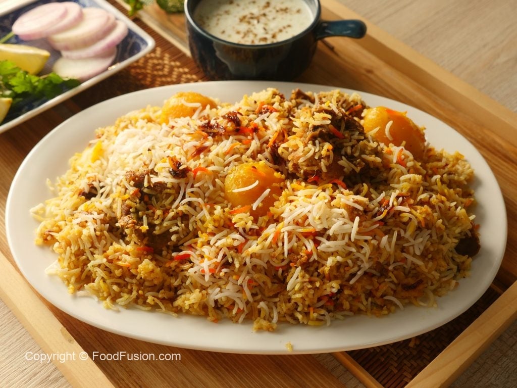 Kachay-Gosht-ki-Biryani-Recipe-by-Food-fusion-2.jpg