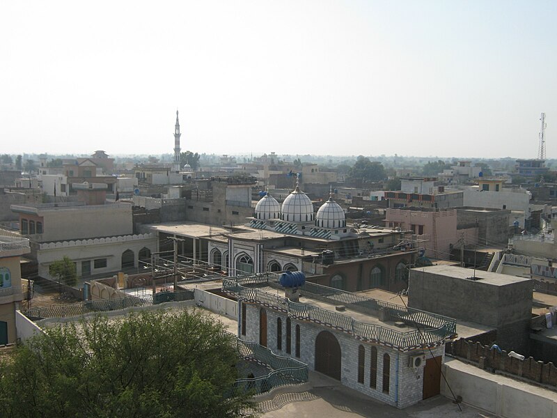 800px-Amra_Kalan_Village.JPG