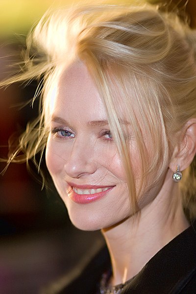 400px-NaomiWatts2Oct07.jpg