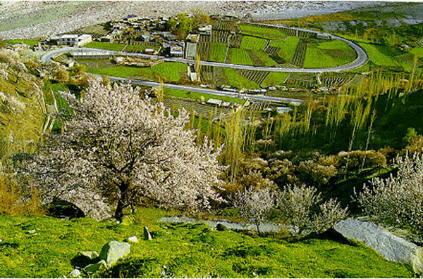 Hunza-Karakorum-Highway-Ganesh.jpg