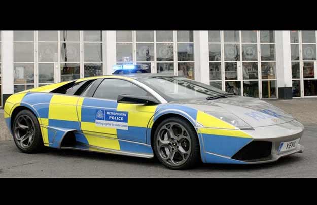 insanelyfastpolicesupercarsfromaroundtheworld2_1397476640.jpg