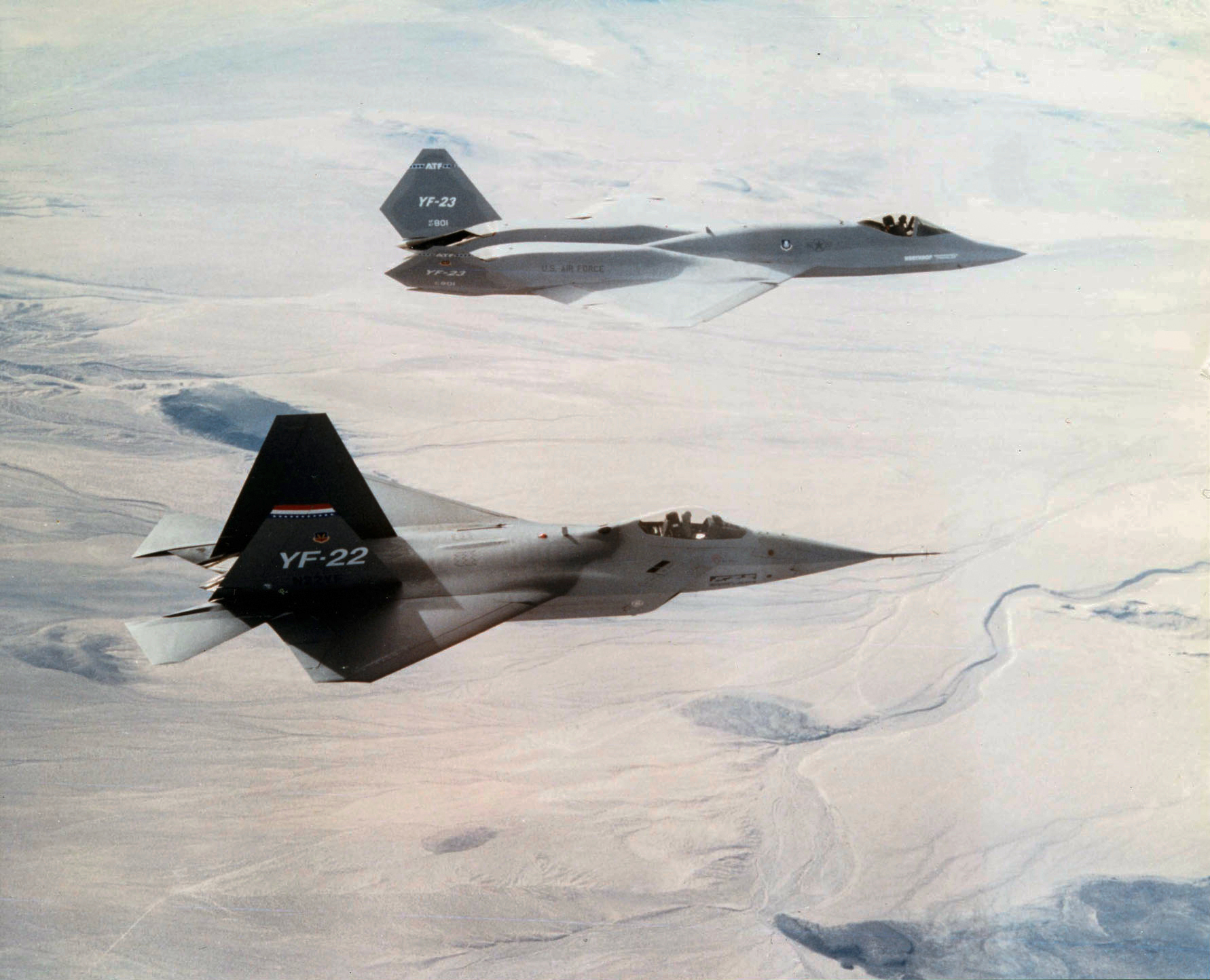 YF-22_and_YF-23.jpg