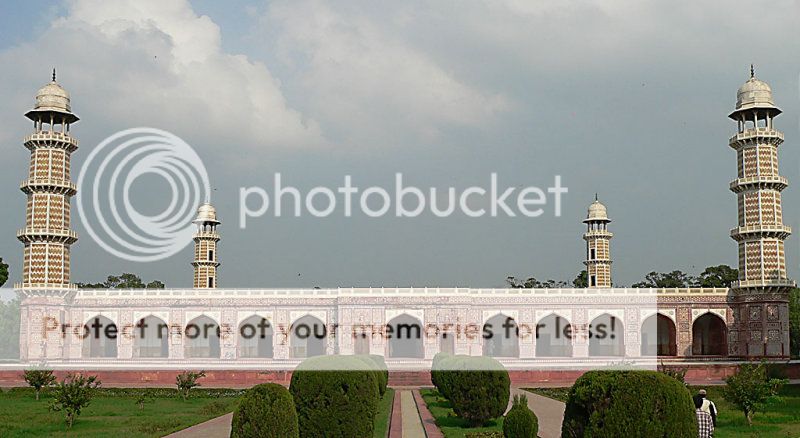 PakistanLahoreEmperorJahangirsTomb_zps8viszixp.jpg