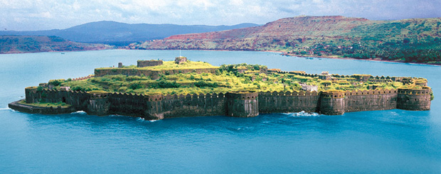 Murud-Janjira-Fort-Yacht-Cruise.jpg