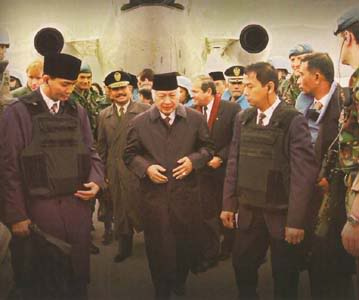 soeharto%25252Bdi%25252Bbosnia.jpg