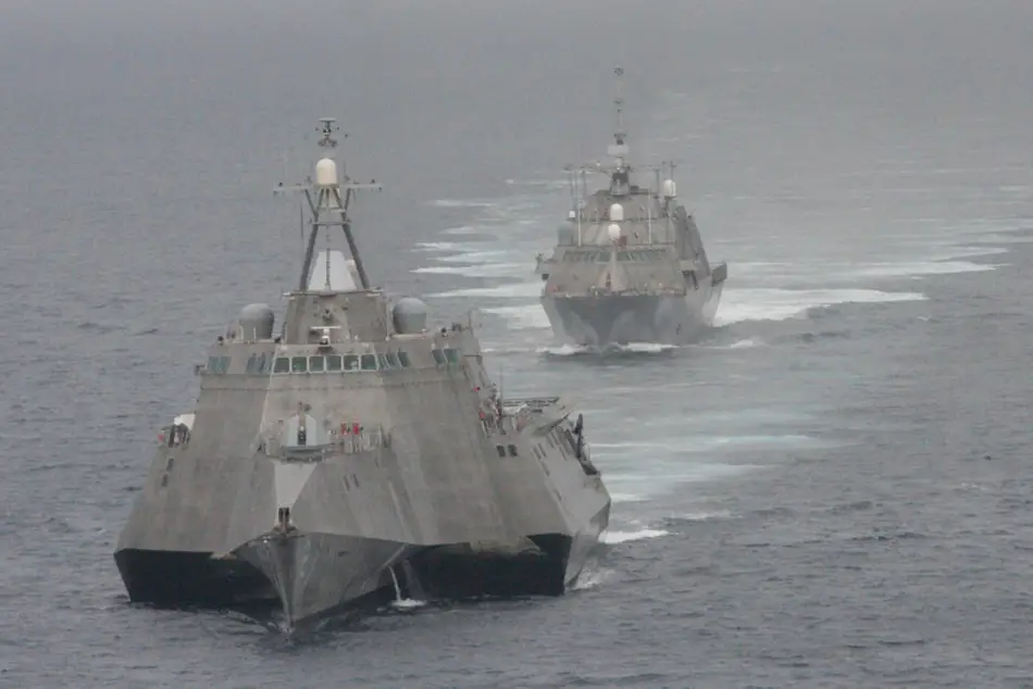 uss-independence-uss-freedom-05-2012.jpg