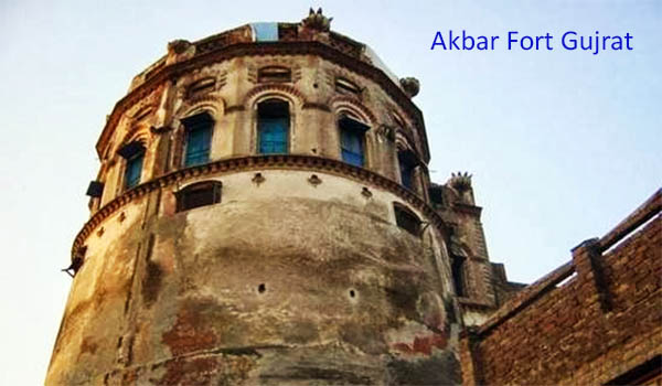 orgsize_14Gujrat%20Akbar%20Fort.jpg