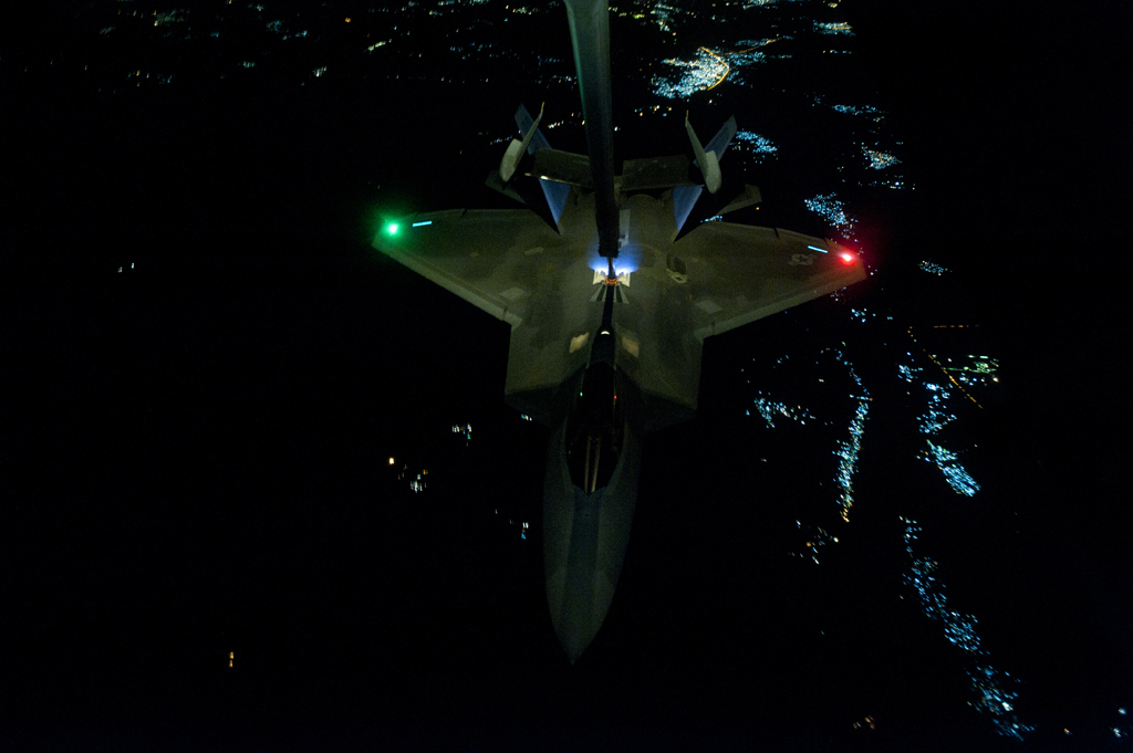 F-22-refuel-1.jpg