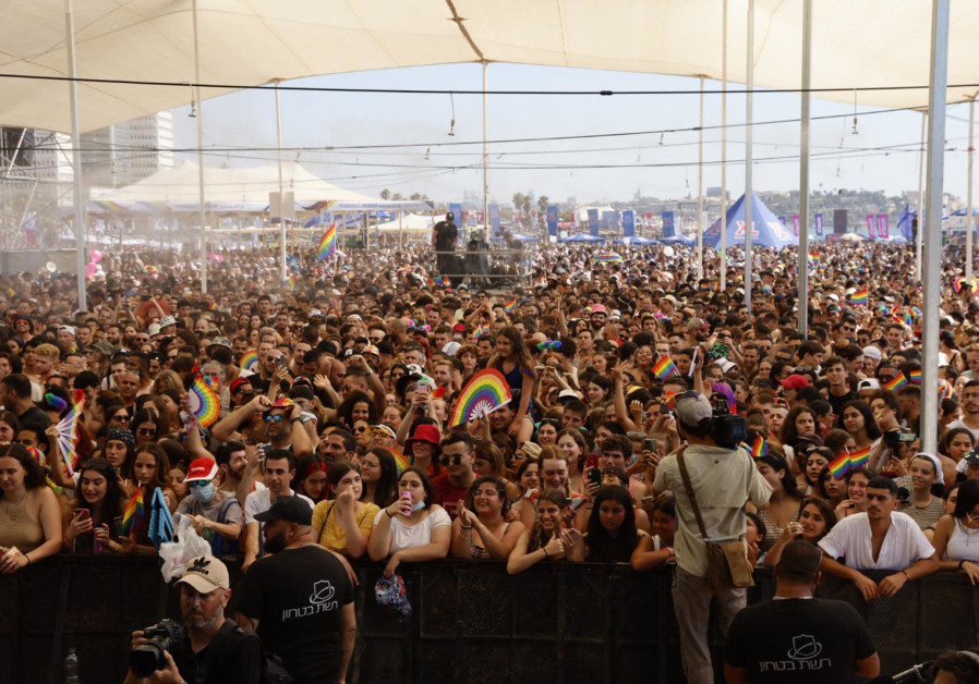 A crowd watches a performer at Tel Aviv Pride 2021 (Credit: Guy Yechiely)