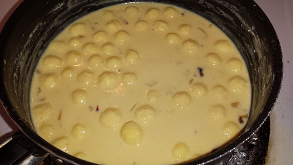 rasmalai-bangladeshi-desert-600-o.jpg