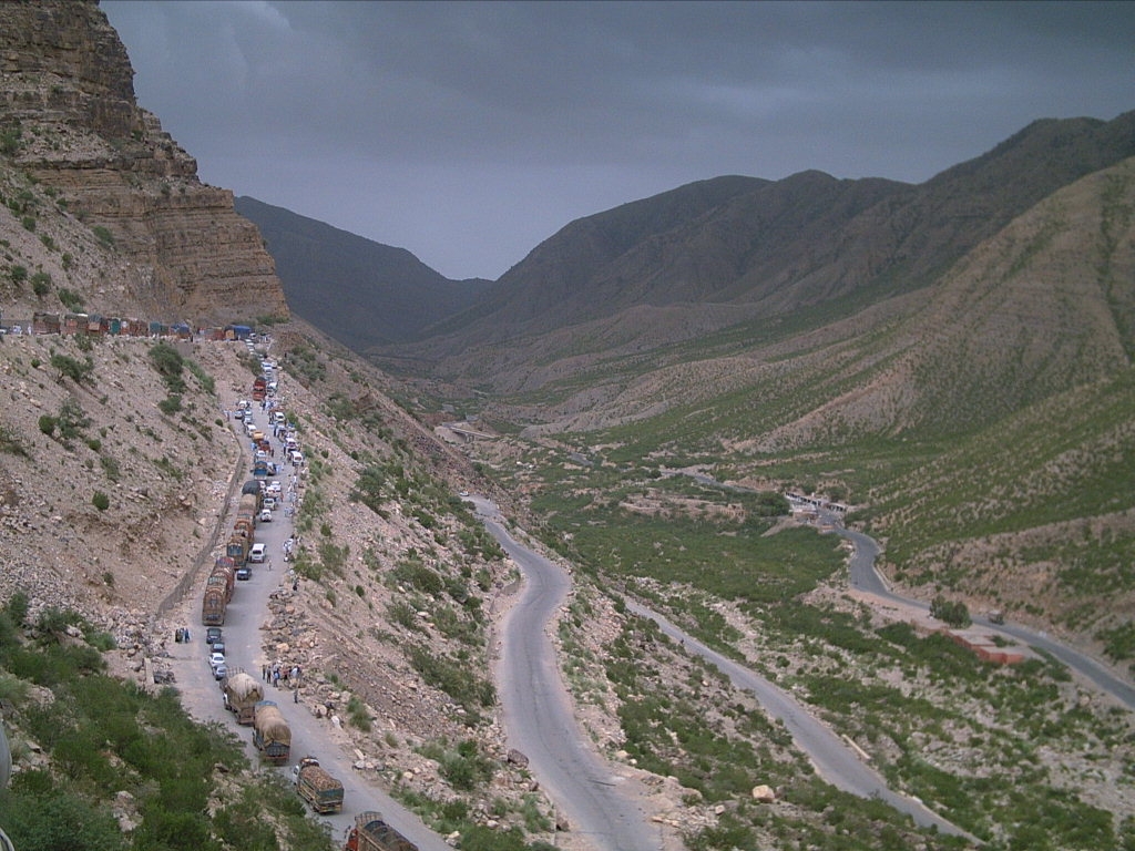 road_block_due_to_landslide_at_girdu.jpg