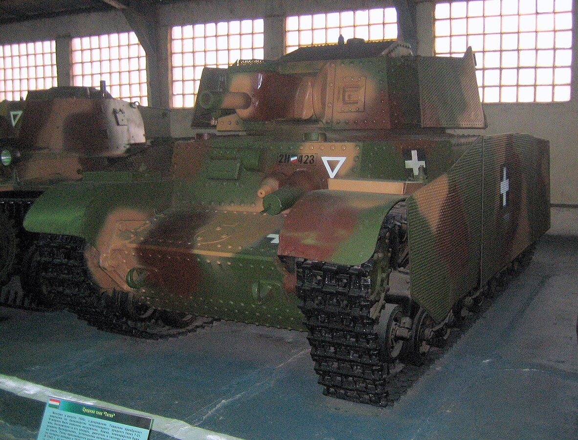 1182px-Turan_tank_kub2.jpg