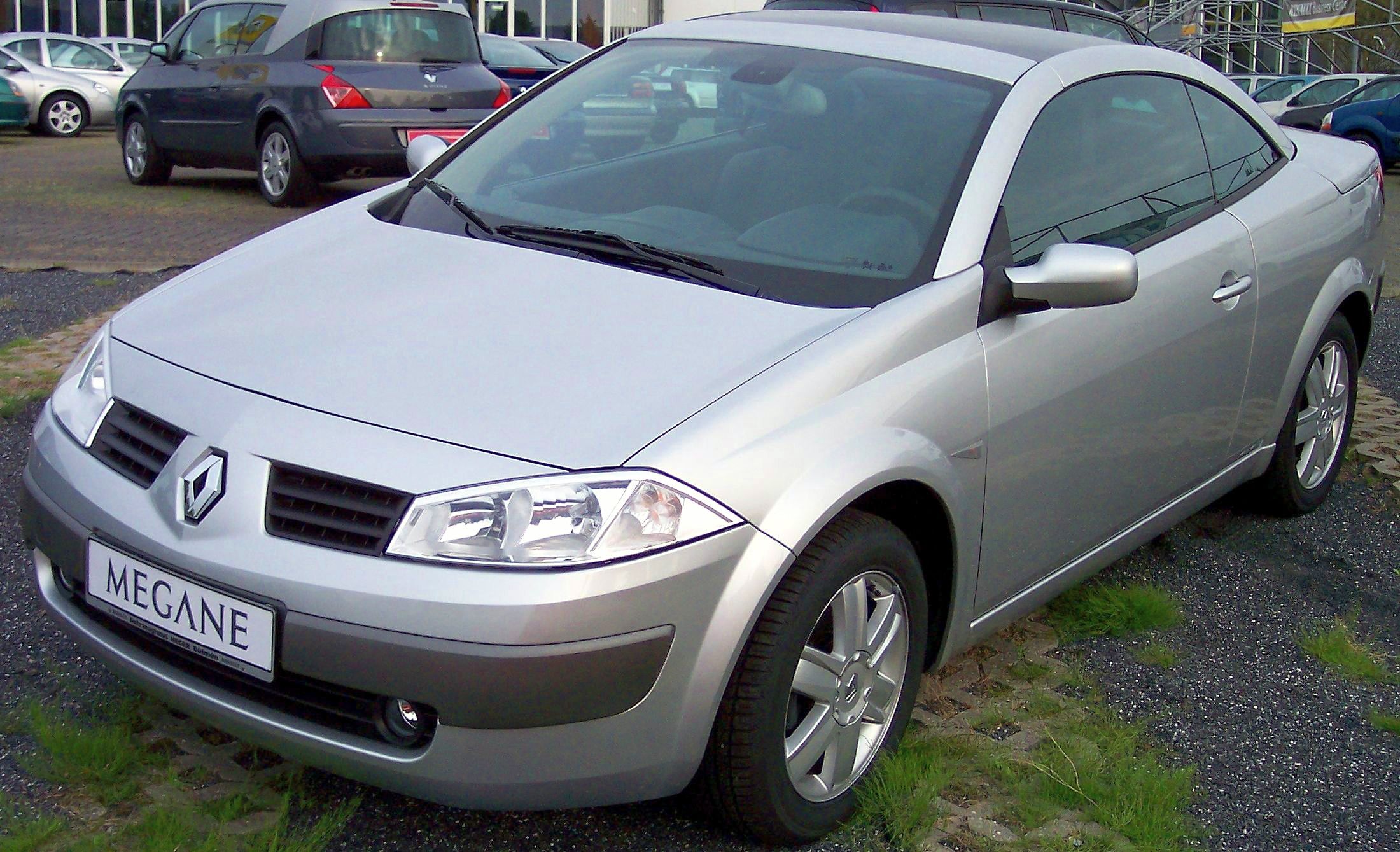 Renault_Megane_Cabrio_silver_vl_2005.jpg