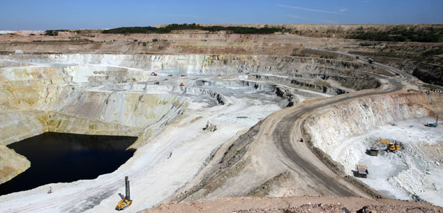 _65463891_copper_mine_lack624.jpg