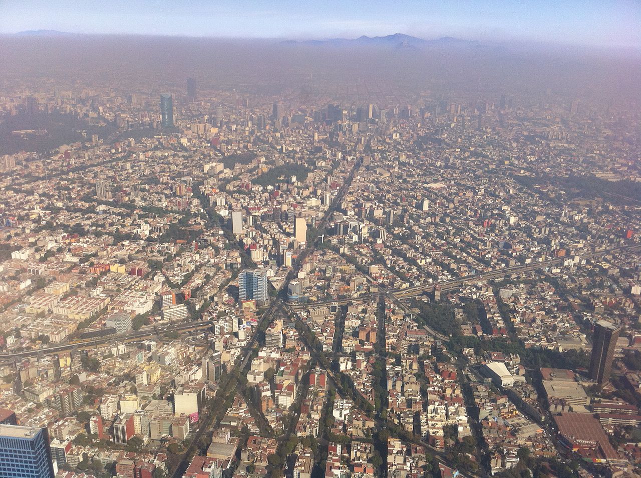 1280px-AerialViewMexicoCity.jpg