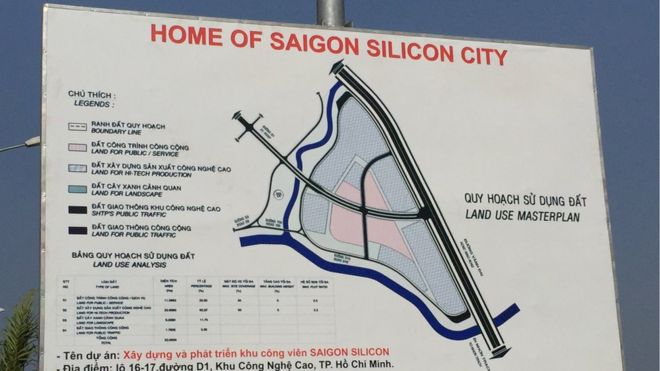 _88035781_saigonsiliconcitysign.jpg