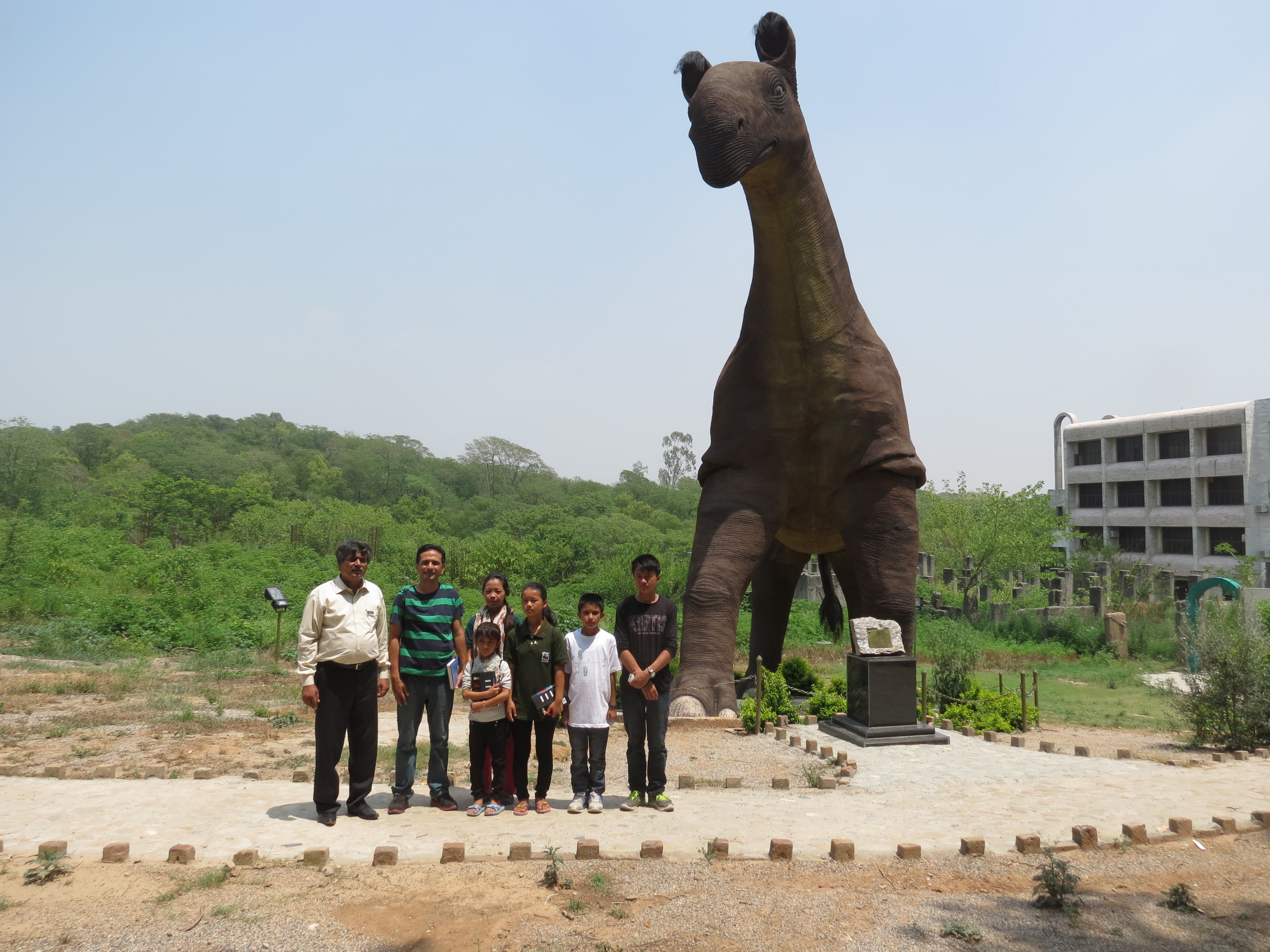 nepali_team_at_pakistan_museum_of_natural_history_at_islamabad.jpg