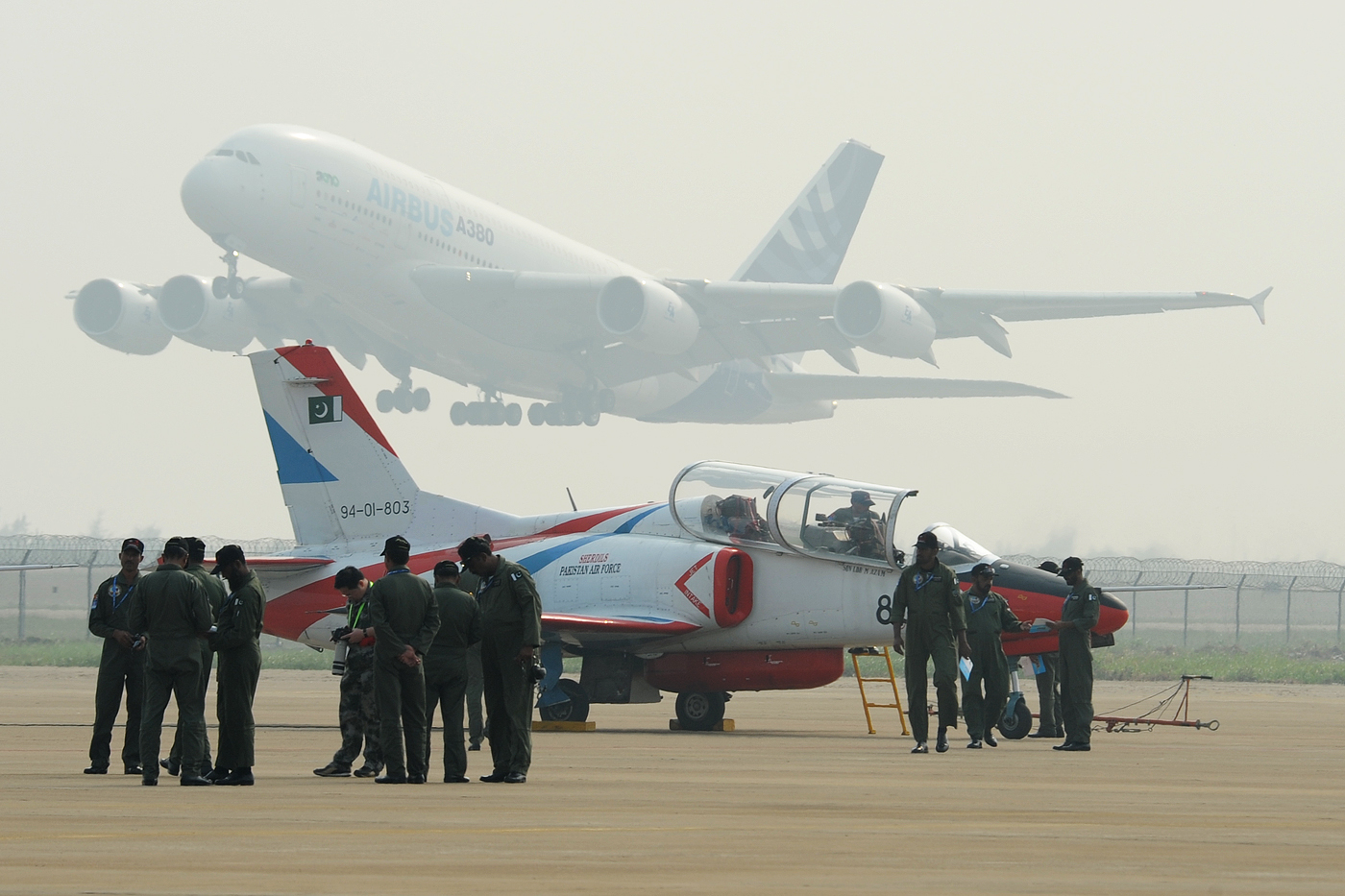 Pakistan_airforce_K8_with_A380.jpg