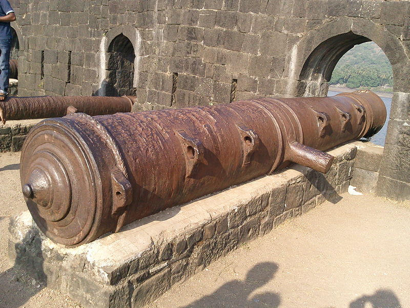 800px-Janjira_cannons.jpg