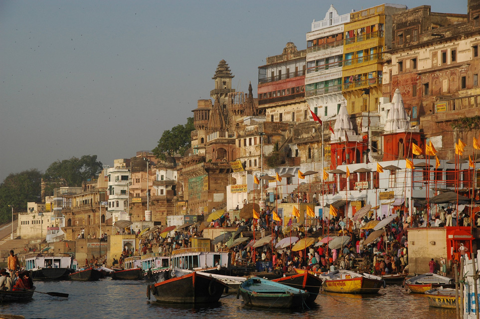 VNS%20Varanasi%20or%20Benares%20-%20river%20Ganges%20with%20boats%20bathing%20pilgrims%20and%20Hotels%203008x2000.jpg