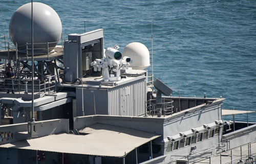 laser-wapen-uss-ponce.jpg