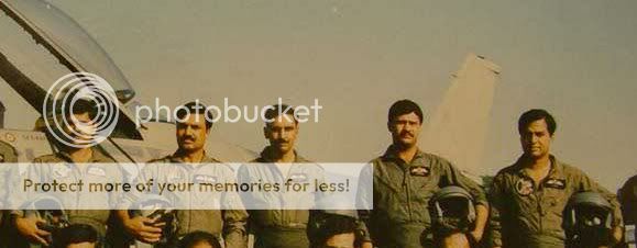 No9_Squadron_with_OC-Wng-Cdr_Abdul-Razzak.jpg