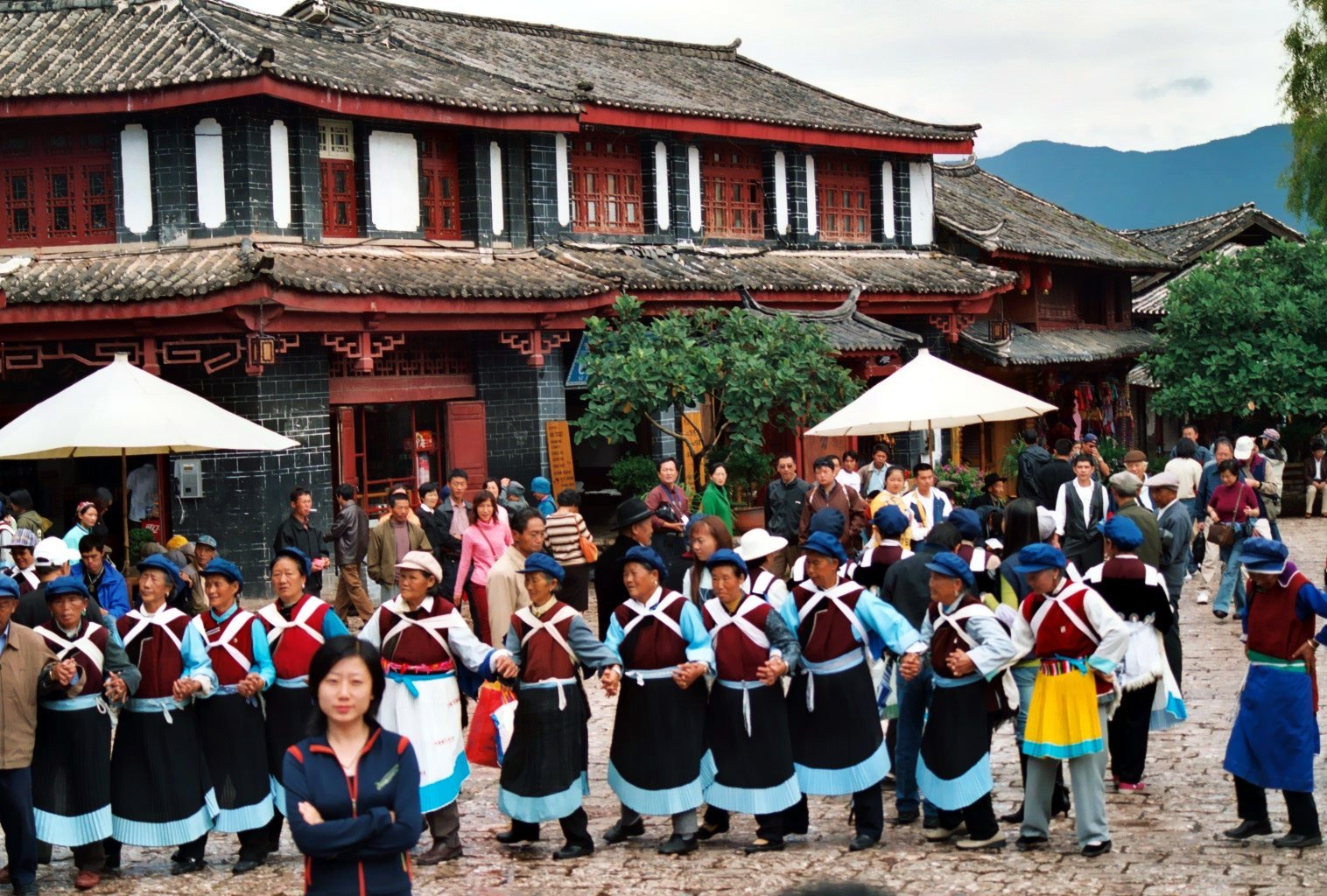 Lijiang-danza-naxi-l01.jpg