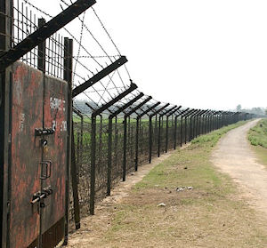 india-bangladesh-border-fence-1.jpg