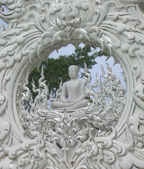 wat-rong-khun-buddha.jpg