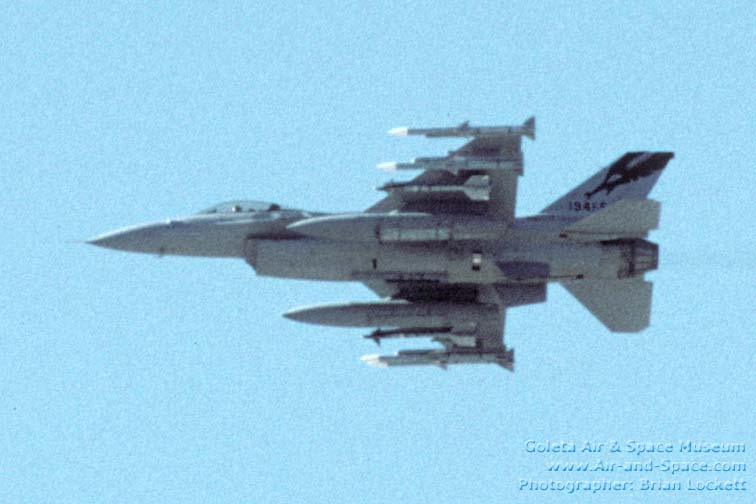 1%2028%20F-16C%20194FS%20Fresno%20ANG%20left%20side%20l.jpg