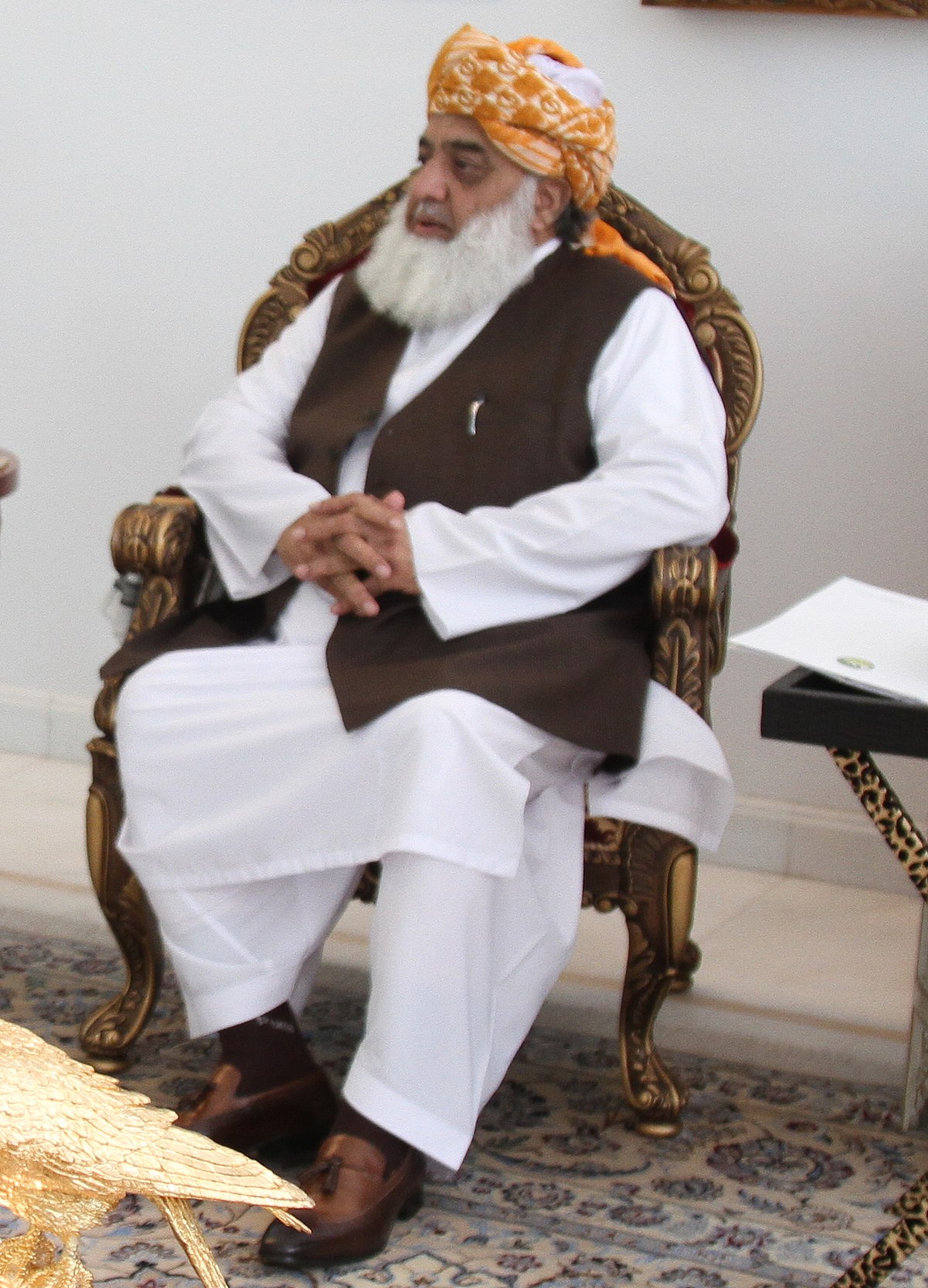 1200px-Fazl-ur-Rehman_%2830287690872%29_%28cropped%29.jpg