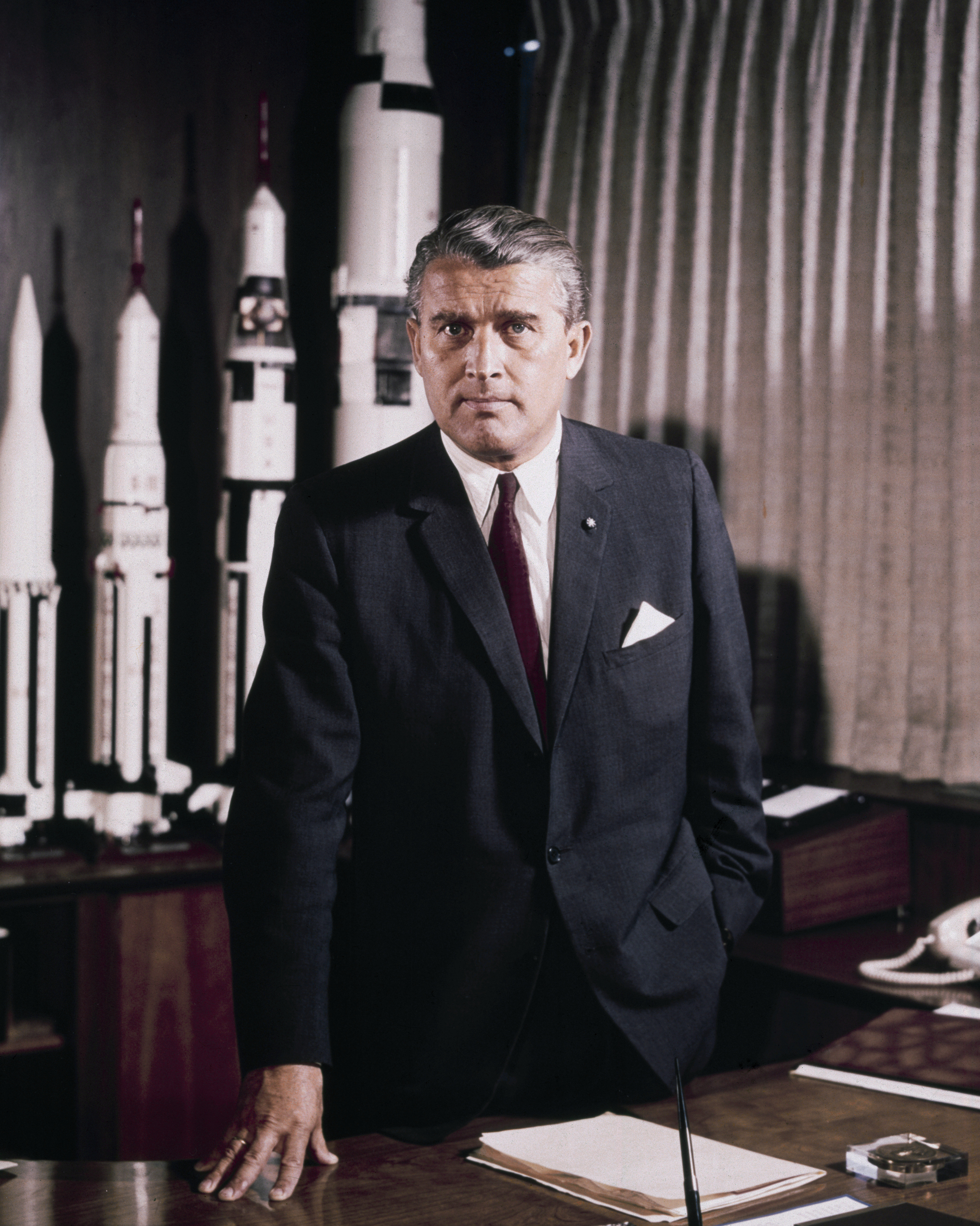 Wernher_von_Braun_crop.jpg