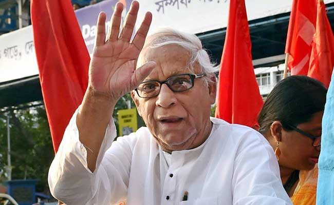 Ex Bengal Chief Minister Buddhadeb Bhattacharjee 'Responding To Doctors'