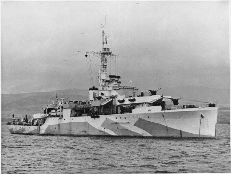 HMS_Amethyst_WWII_IWM_A_30156.jpg