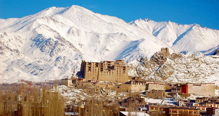 Leh%20Palace%20Ladakh%20in%20winters.jpg