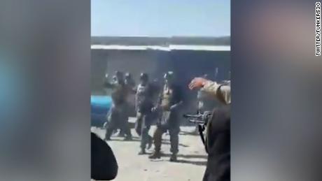 Video shows 22 Afghan commandos executed by the Taliban