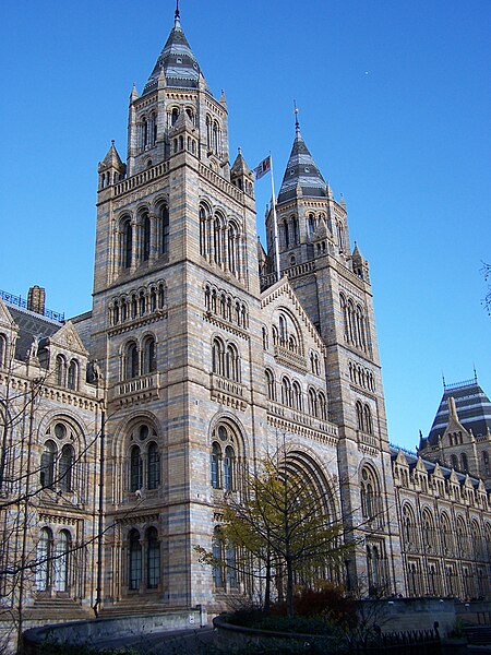 450px-Natural_History_Museum_001.jpg