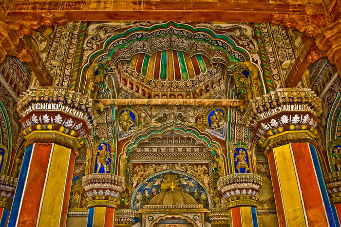 Thanjavur_Maratha_Palace_Darbar_Hall.jpg