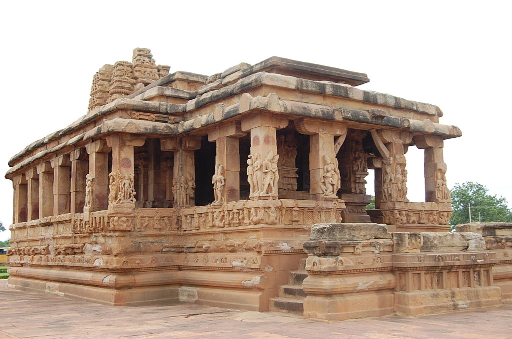 1024px-Aihole_4.JPG