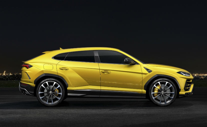 lamborghini-urus_827x510_51515654491.jpg